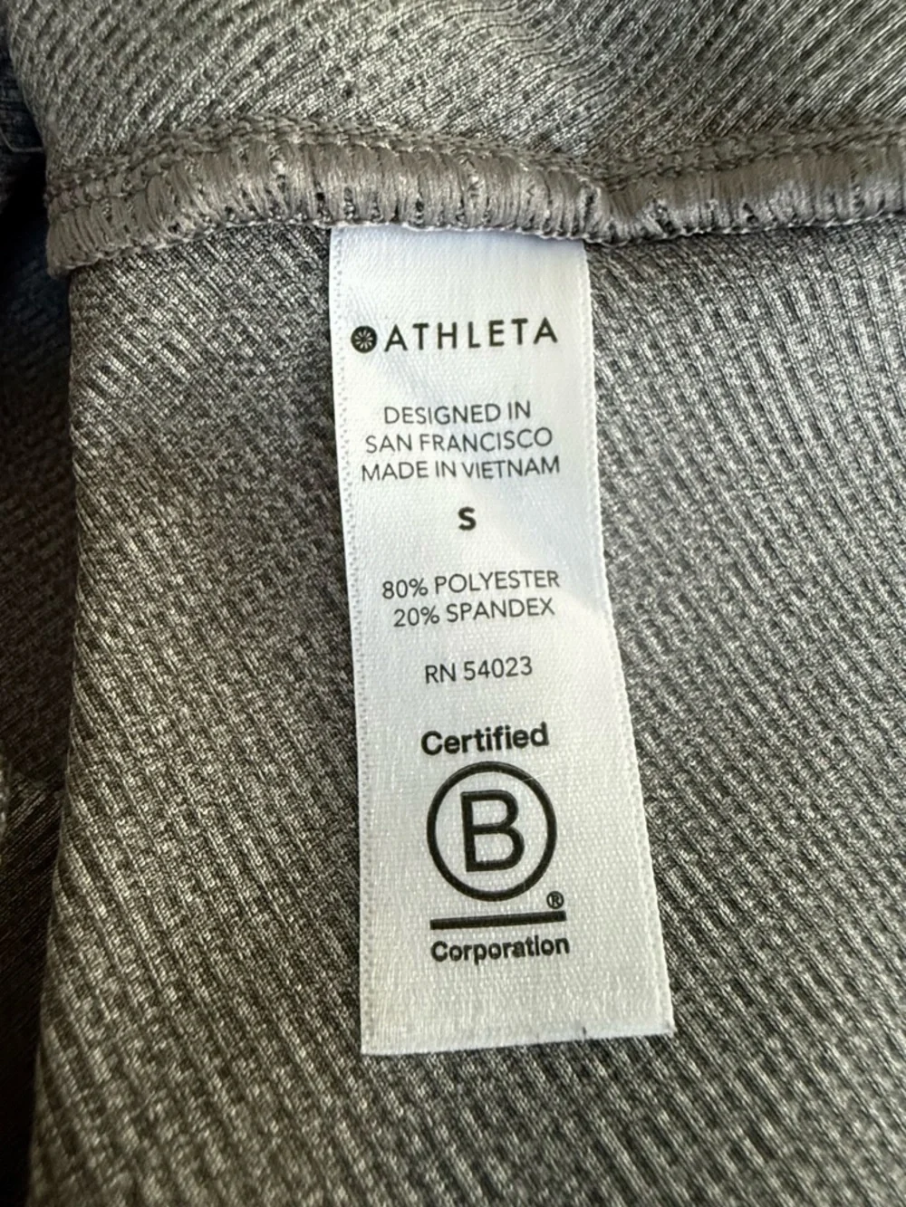 Athleta Women’s Gray Knit Stretch Top with Side Rouching! Small! - Picture 7 of 8